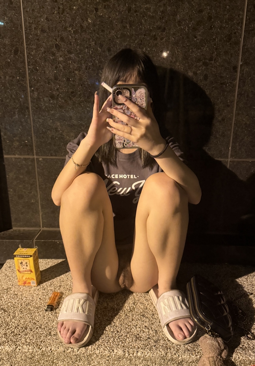 淫鮑色屄自拍_露出_1