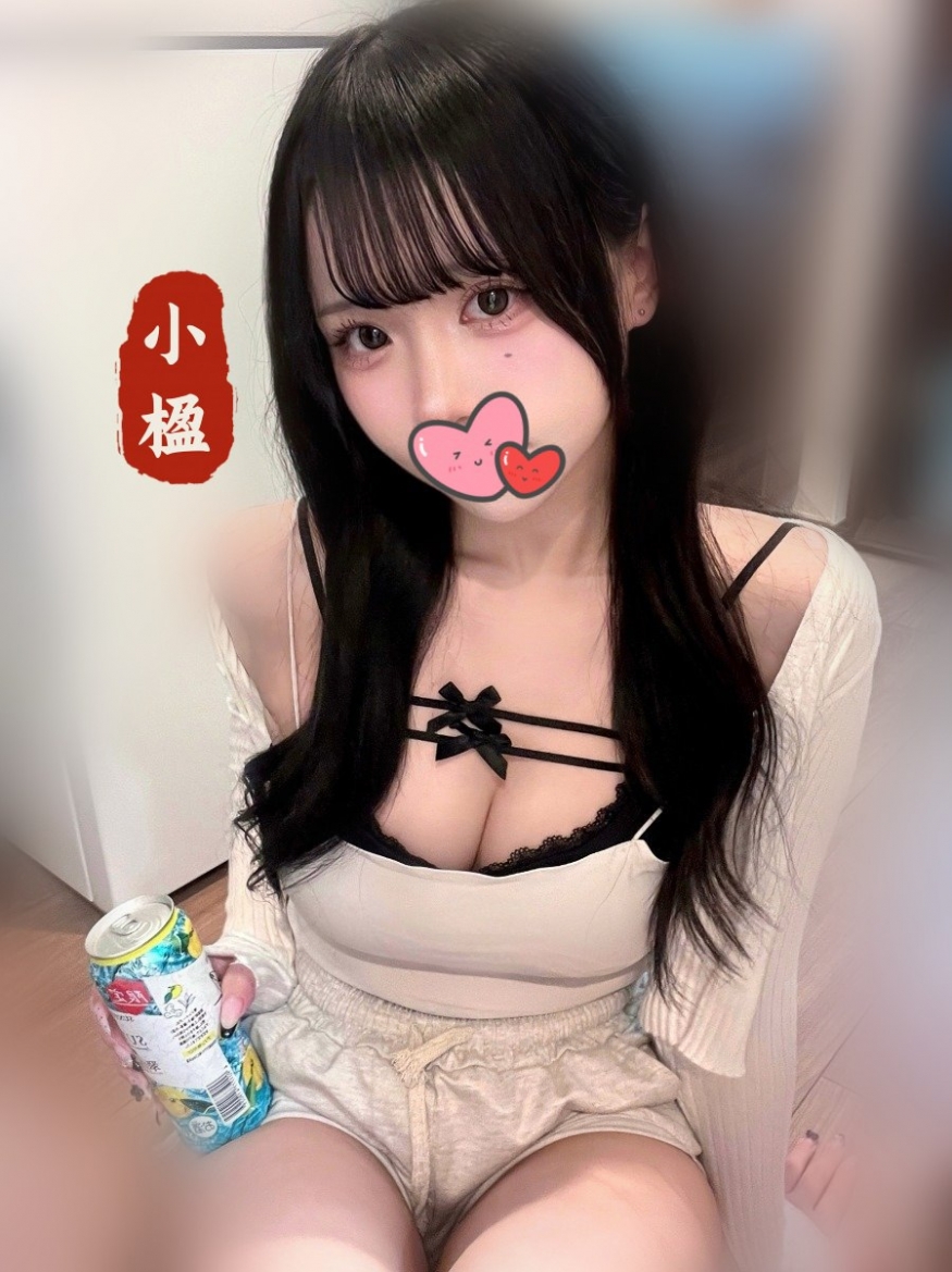 Gleezy：tw23650 小楹  157.47.E.22歲 敢玩又非常極騷
