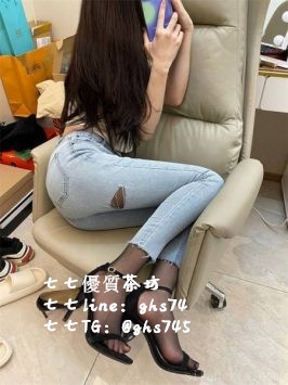 賴:ghs74 辣妹艾米 純素顏 身體纖細 顯得巨乳_全台茶訊/樓鳳