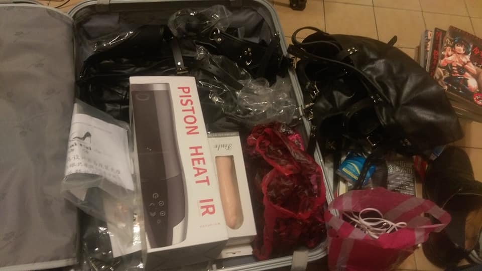 幫朋友發.內建2男.想嘗試性愛調教3P的再進入_北部聊聊性事