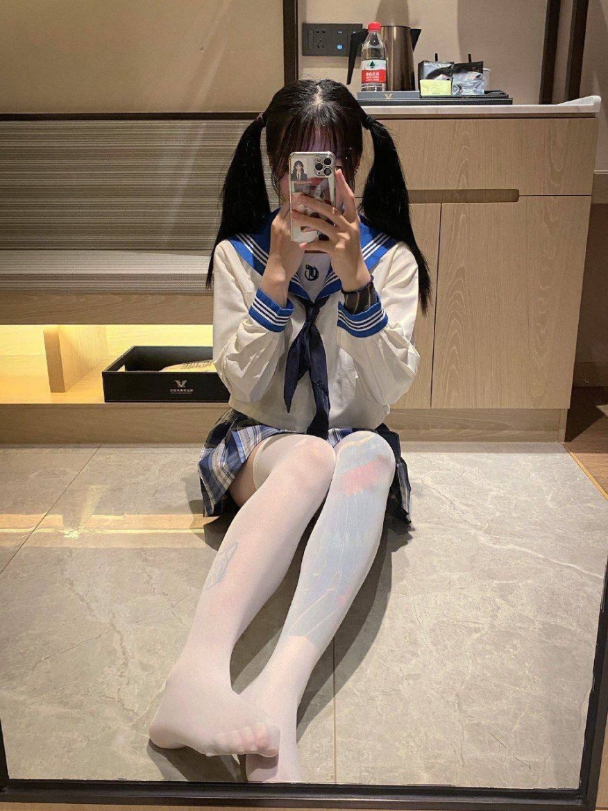 粉粉嫩嫩小嫩妹等你來調教19歲