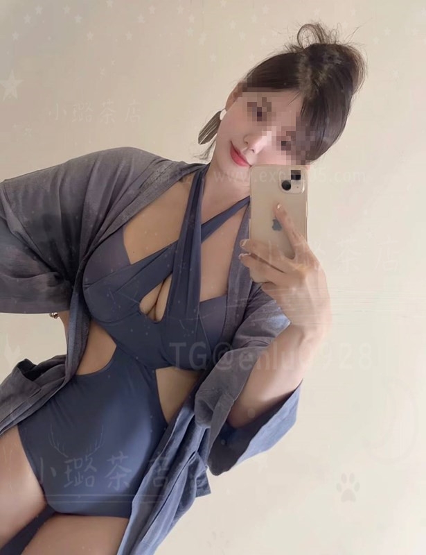 火辣OL黑絲打扮~可口翹臀抬高高 #深深插入超有感_南部茶訊/樓鳳