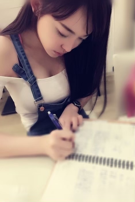 月牙 162cm 21歲 D奶 47KG 大二學生妹初下海兼職 臉蛋清純甜美�_中部茶訊/樓鳳